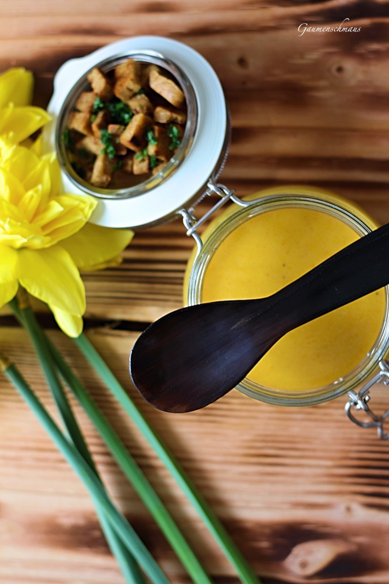 Karotten-Ingwer-Suppe – Gaumenschmaus Karotten-Ingwer-Suppe – Gaumenschmaus