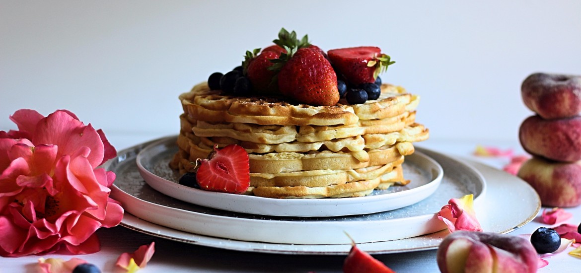 Knusprige Buttermilchwaffeln – Gaumenschmaus