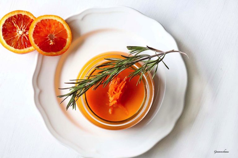 Süßkartoffel-Karotten-Suppe – Gaumenschmaus
