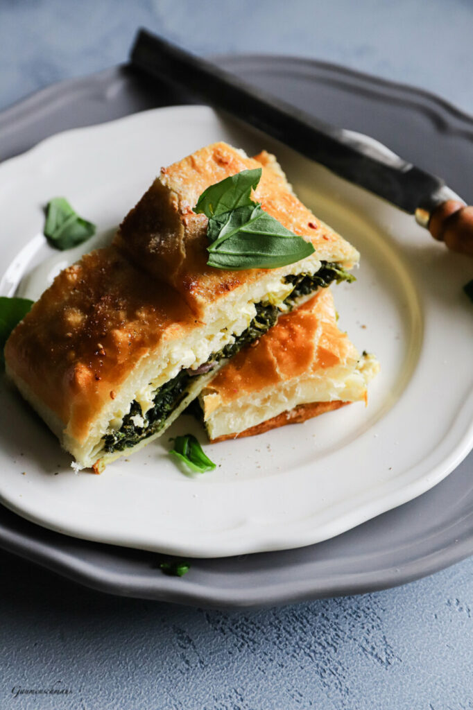 Spinatstrudel mit Schafskäse – Gaumenschmaus