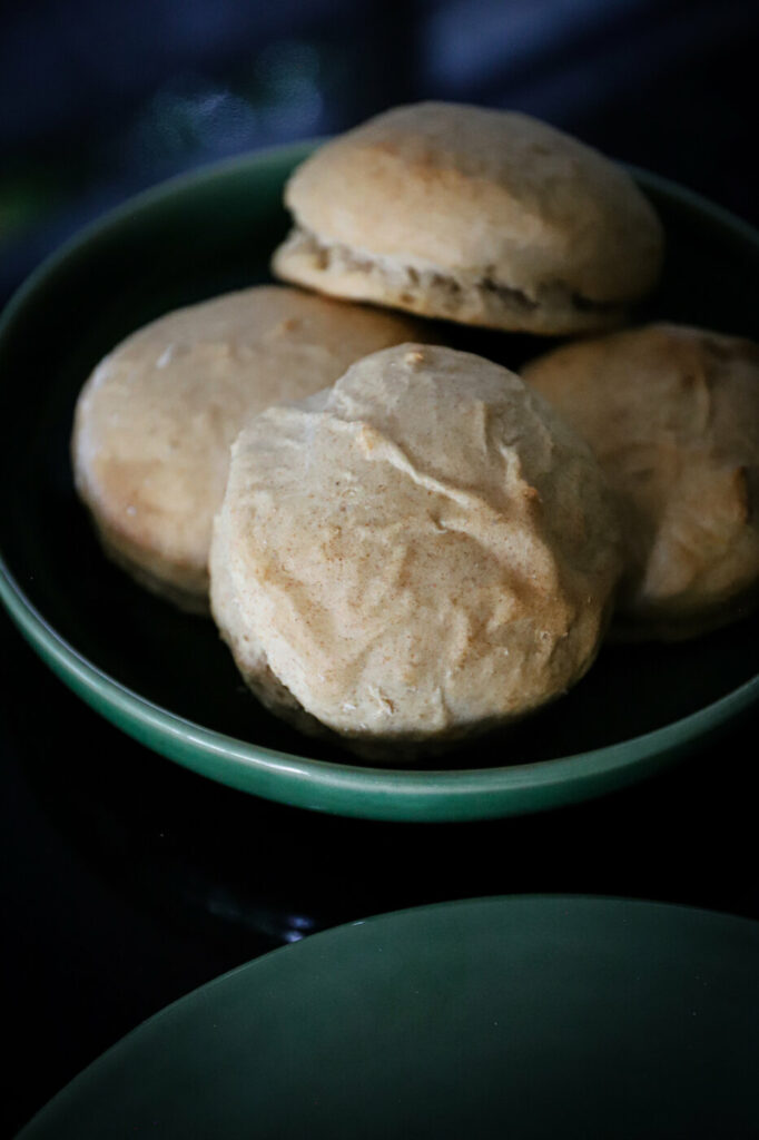 Schnelle Dinkelbrötchen – Gaumenschmaus