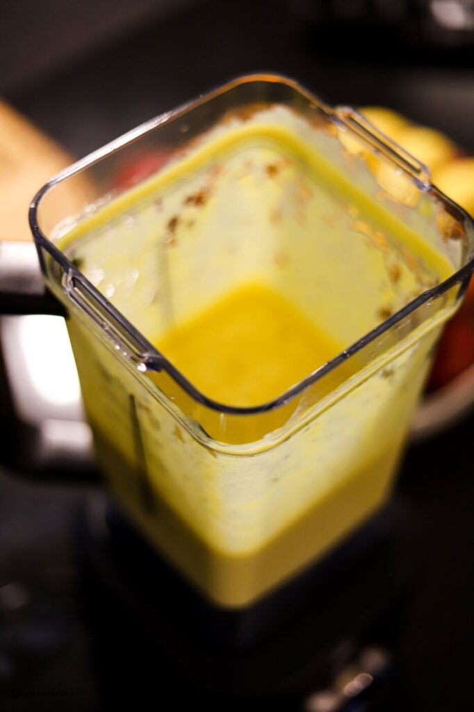 Erfrischende Mango-Buttermilch – Gaumenschmaus